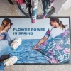 Rohož JET PRINT PATIO s fotografickou potlačou dvoch žien a nápisom FLOWER POWER IN SPRING